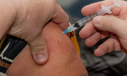 국내 최초 코로나19 백신 전문가 승인 권고